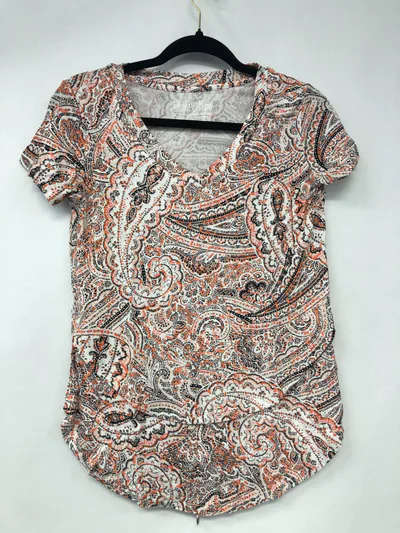 Latched Mama Outlet 6029 - Printed V-Neck Boyfriend Nursing Tee - Apricot Paisley - Extra Extra Small