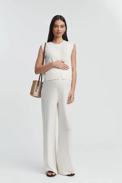 Legoe Heritage Sleeveless Knit Vest (Off White)