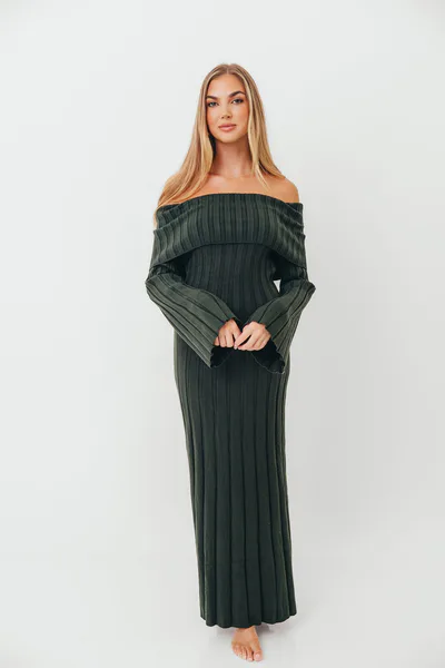 Worth Collective Evella Maxi Dress in Evergreen - Bump Friendly