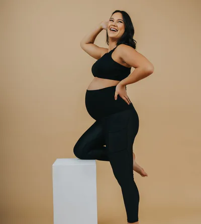 Cadenshae Maternity Leggings - Classic 7/8 Length w Pockets Black