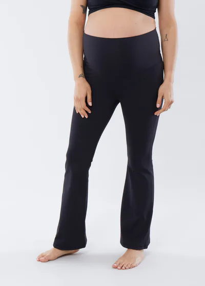Ingrid & Isabel The Ultimate Flare Maternity + Postpartum Black Legging