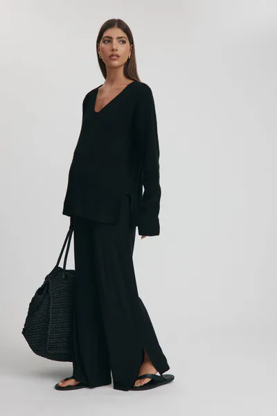 Legoe Heritage Slouchy V Neck Knit