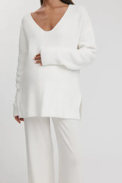 Legoe Heritage Slouchy V Neck Knit