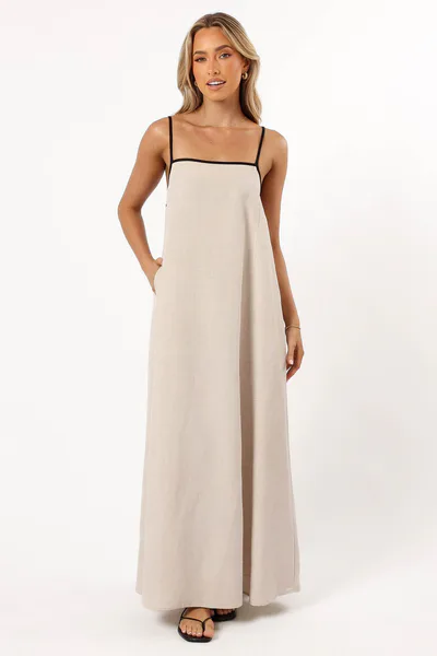Petal & Pup Elliana Maxi Dress