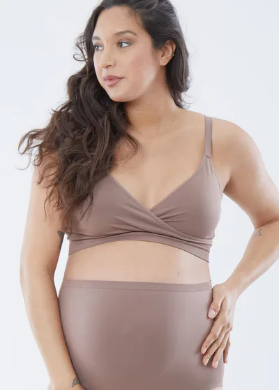 Ingrid & Isabel Cooling Crossover Nursing + Maternity Bra