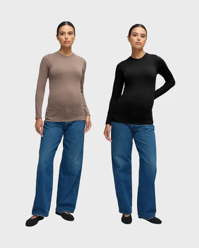 Ingrid & Isabel Seamless Maternity Rib Long Sleeve Crew Tee 2 Pack Bundle