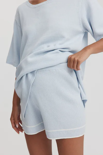 Legoe Heritage Essential Knit Short (Powder with White)