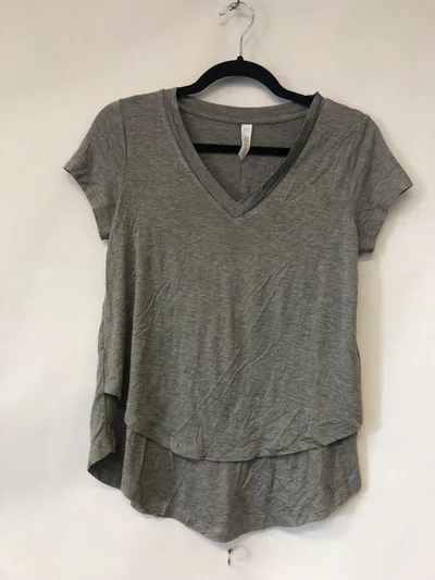 Latched Mama Outlet 6250 - V-Neck Boyfriend Nursing Tee - Light Grey - Extra Extra Small